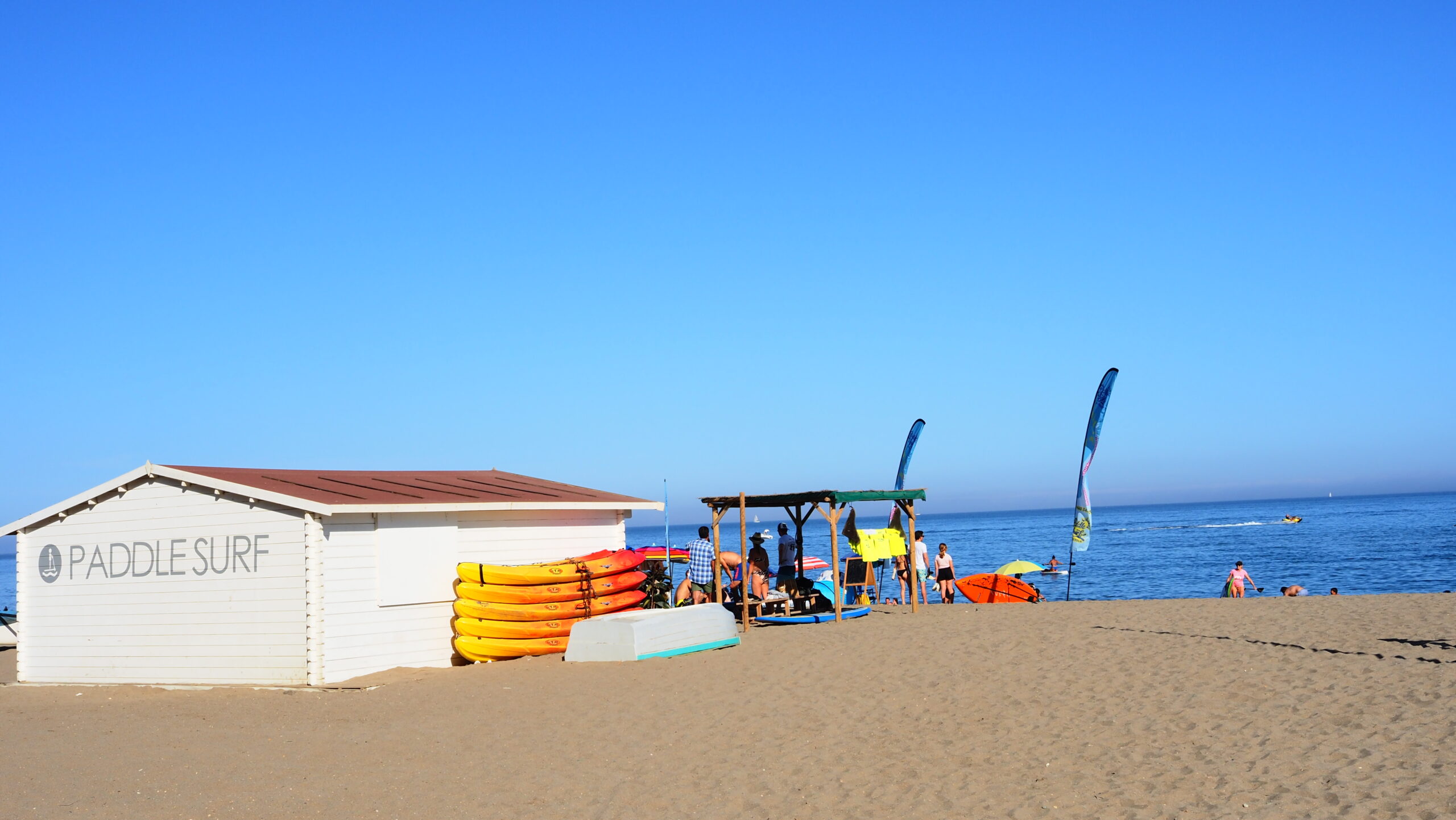 Carvajal – Torreblanca is a popular playa.
